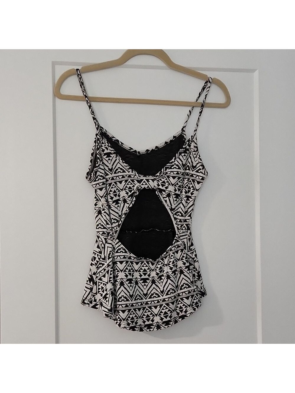 Tank top - Picture 3 of 4